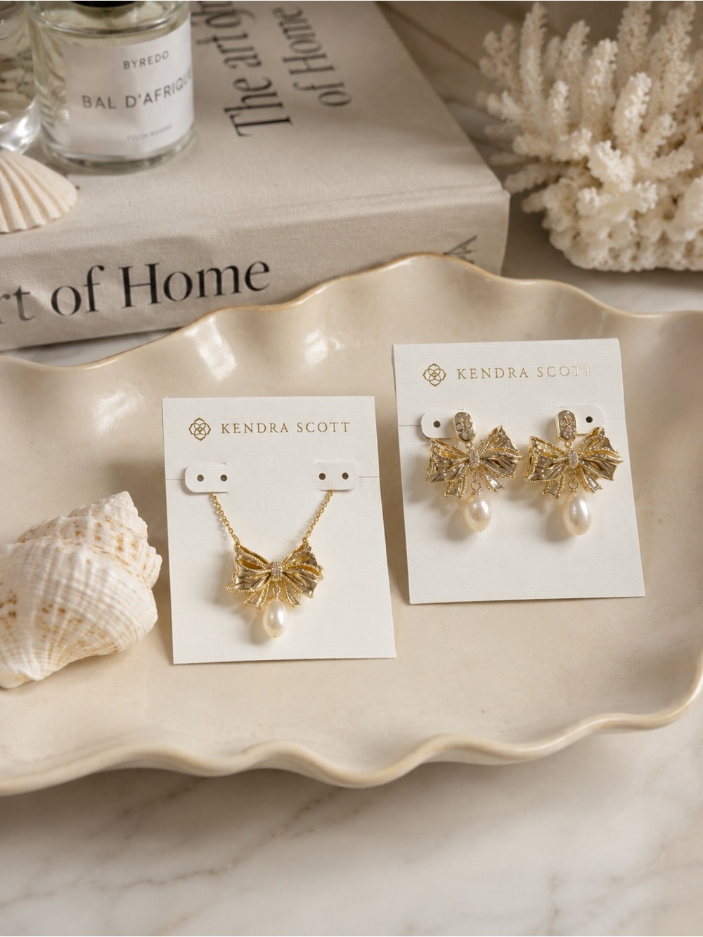Kendra Scott Gold Bow Pearl Necklace and Earrings 2 pc Set cute gift elegant
